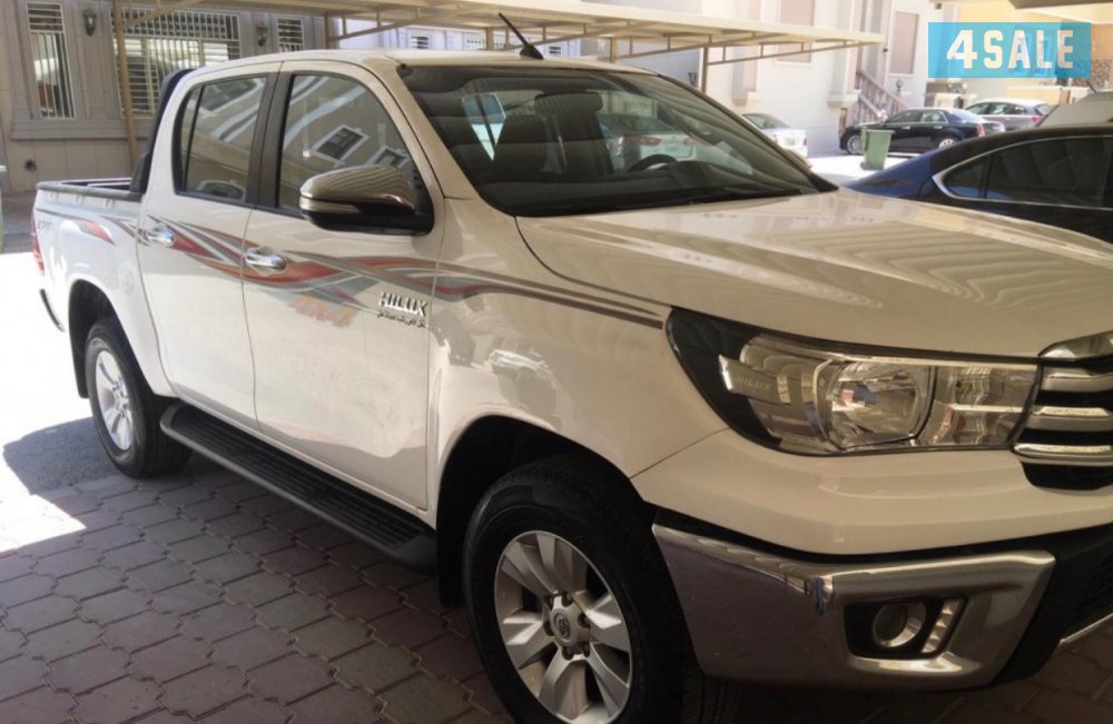 للبيع هايلكس موديل 2016 شرط الفحص ابيض من داخل عنابي ماشي 1500000