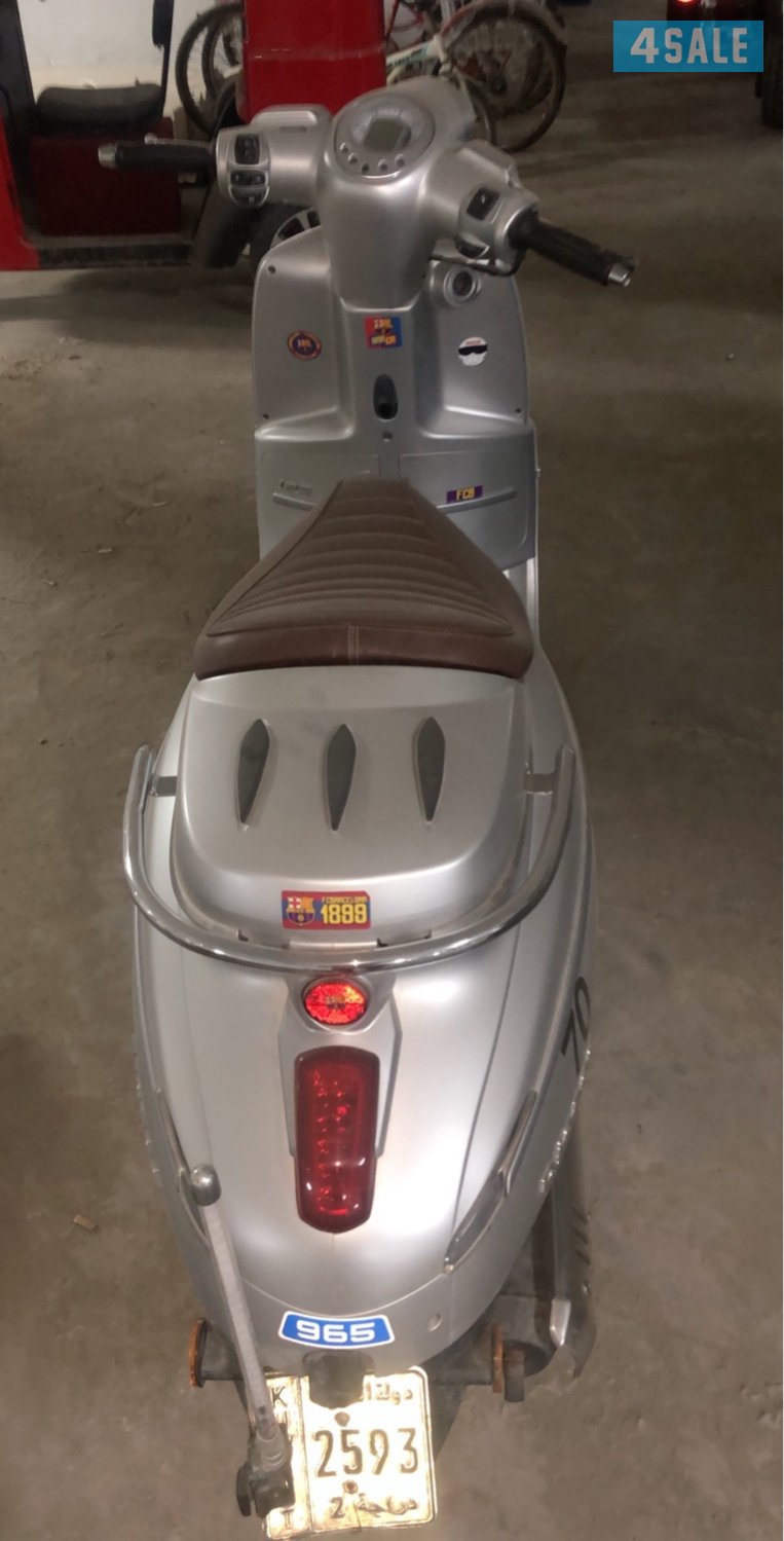 للبيع دراجة فيسبا بيجو موديل 20153