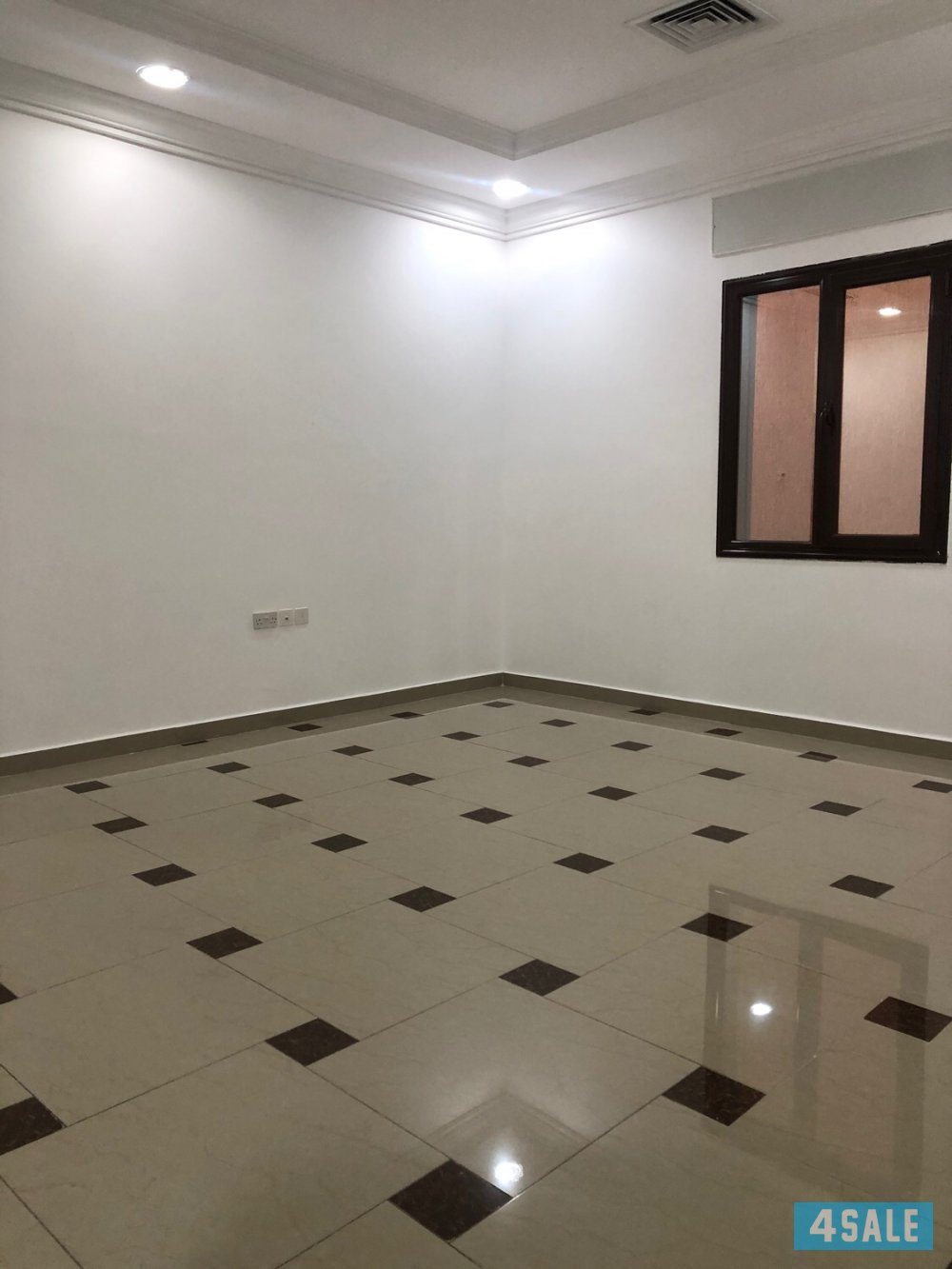 للايجار شقق في هديه قطعه 4 ديلوكس  دور اول وثاني4