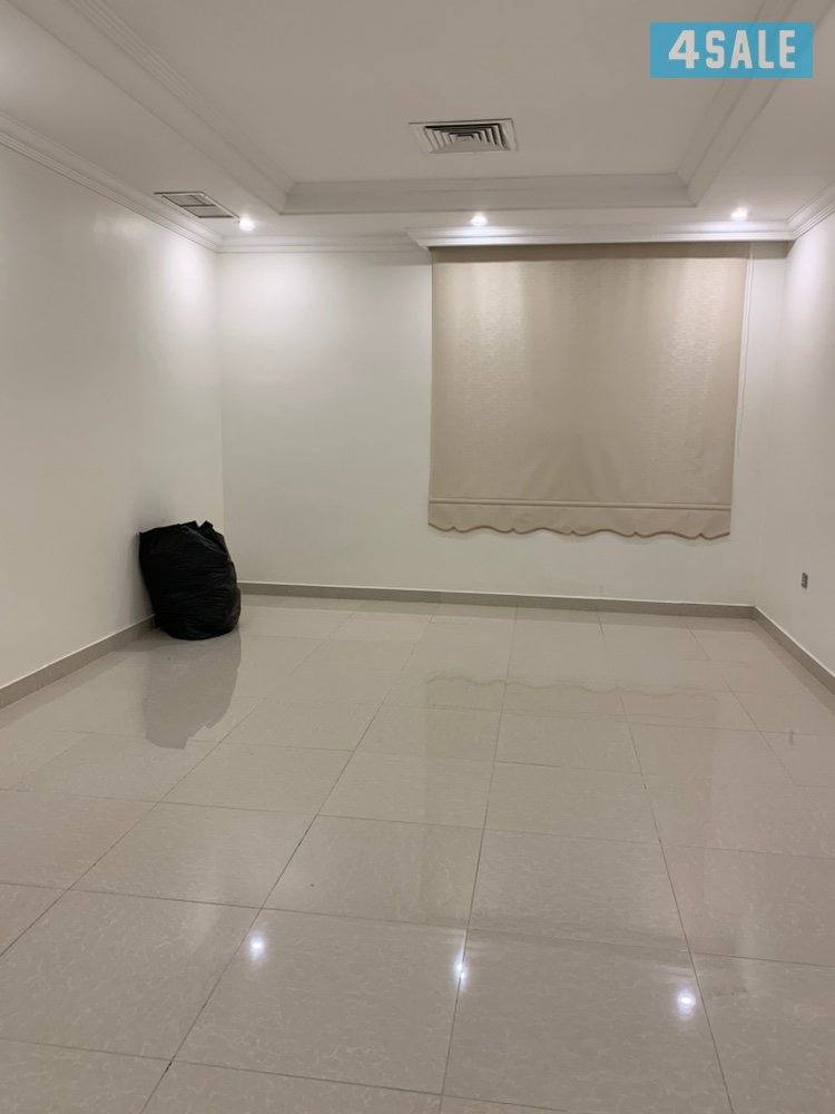 للايجار شقة في صباح الناصر4