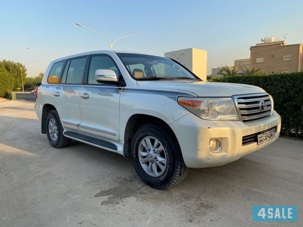للبيع جيب لاندكروزر 2014 نظيف شرط الفحص خالي من الاصباغ1