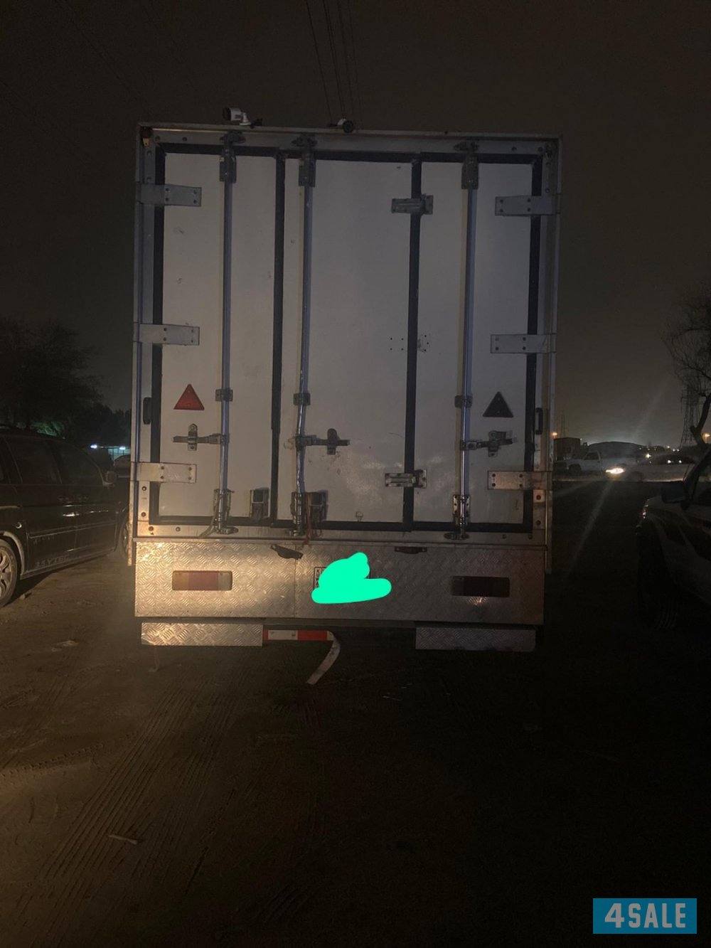 للايجار بقالة متنقلة0