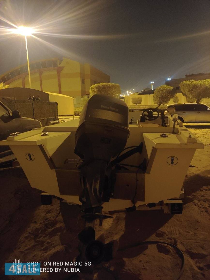 للبيع طراد الروضان مديل٩٩المكينة مو شغال1