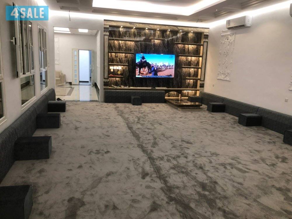 يوجد لدينا سجاد قص حسب الطلب0