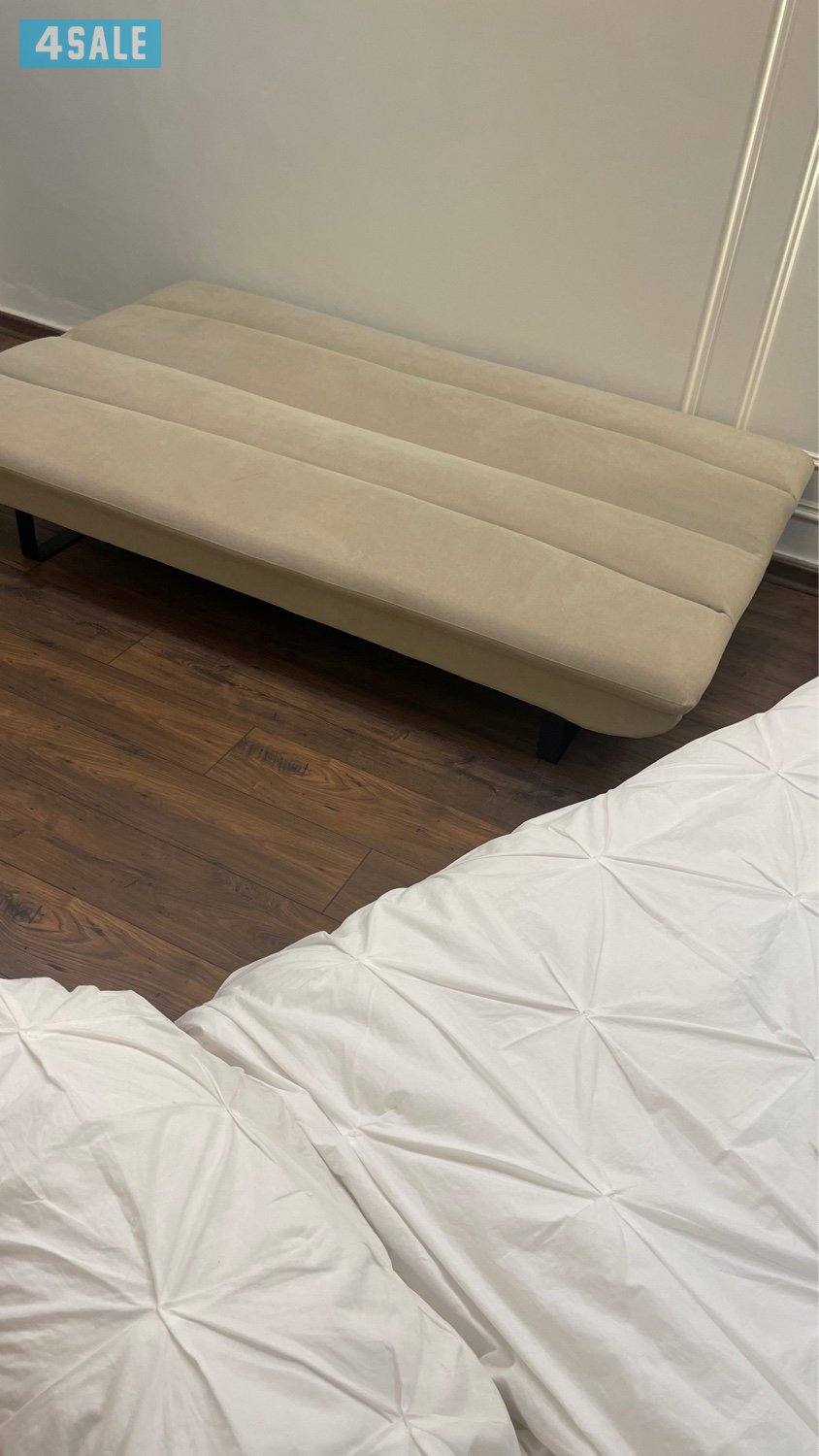 من هوم سنتر كنبه سرير مو مستخدمه كبيره علي غرفتي ماخذتها ب1252