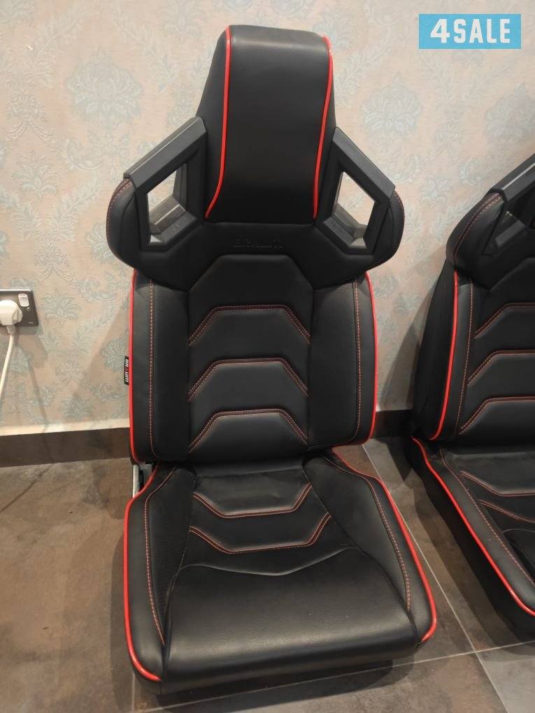للبيع كراسي كاريرا 996 و BRAUM4