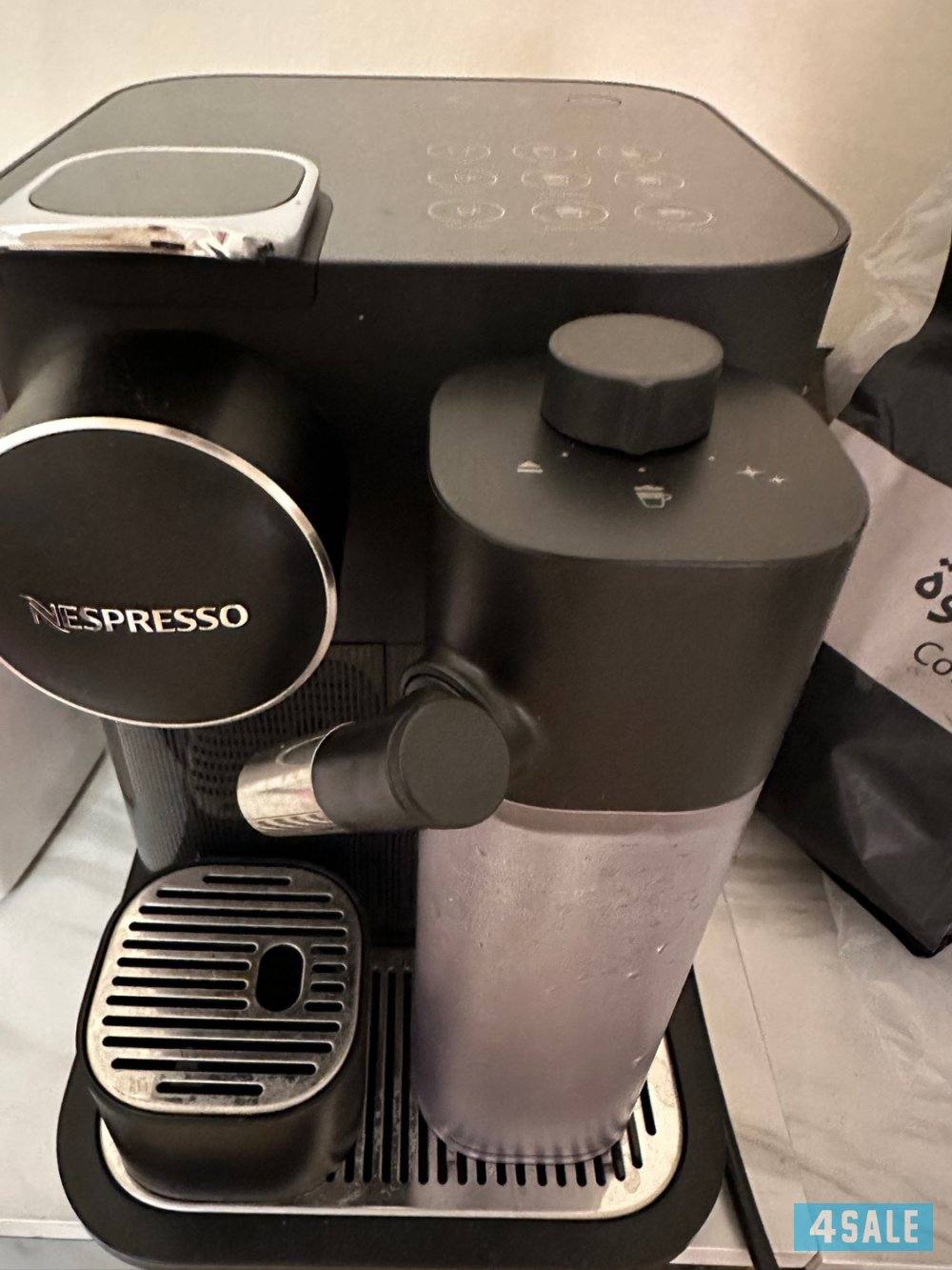 للبيع مكينة قهوه مستعمله كالجديده1