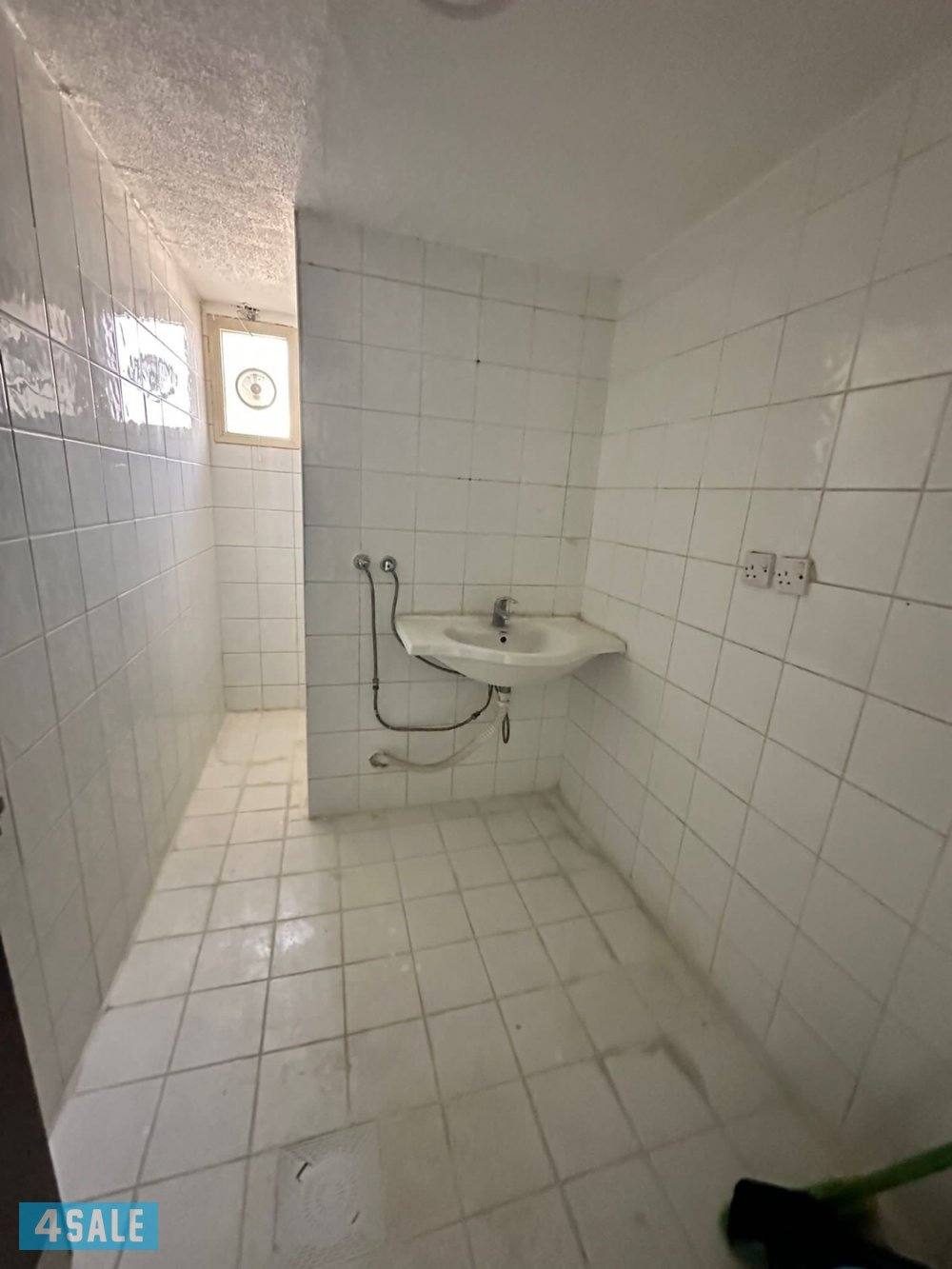 للايجار دور في العارضيه يتكون من غرفك ماستر وغرفتين مع حمام مشترك1