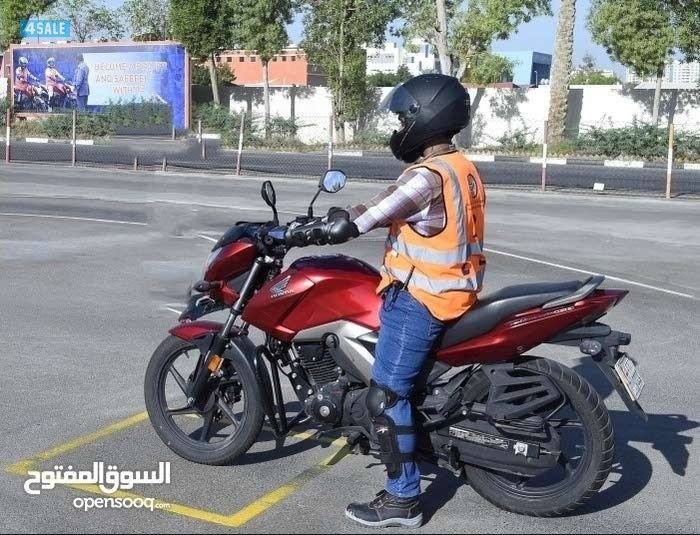 دورة تدريبية في قيادة الدراجة الناريه0