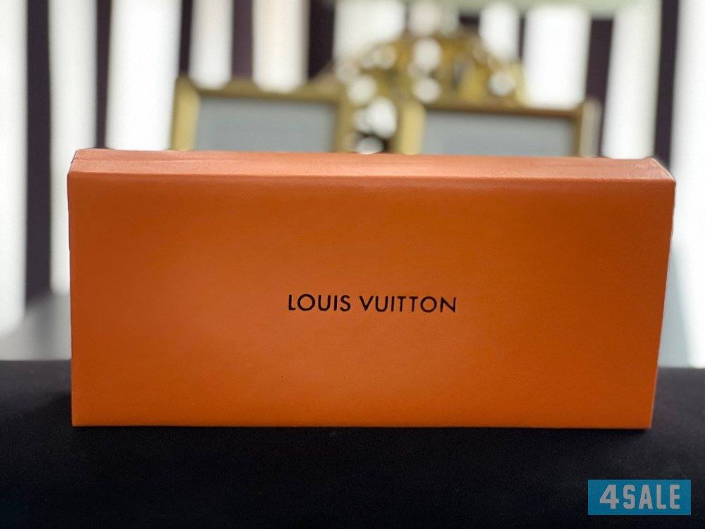 ساعة سمارت اوف براند لويس ڤيتون1