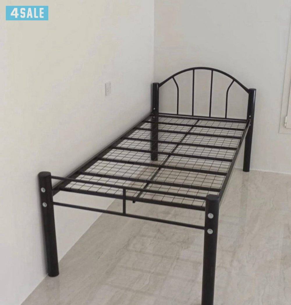 عرض الشتاء 
عدد ١ سرير حديد نفرواحد 
عدد ١ مرتبه نفر واحد 
عدد ١ مخده2