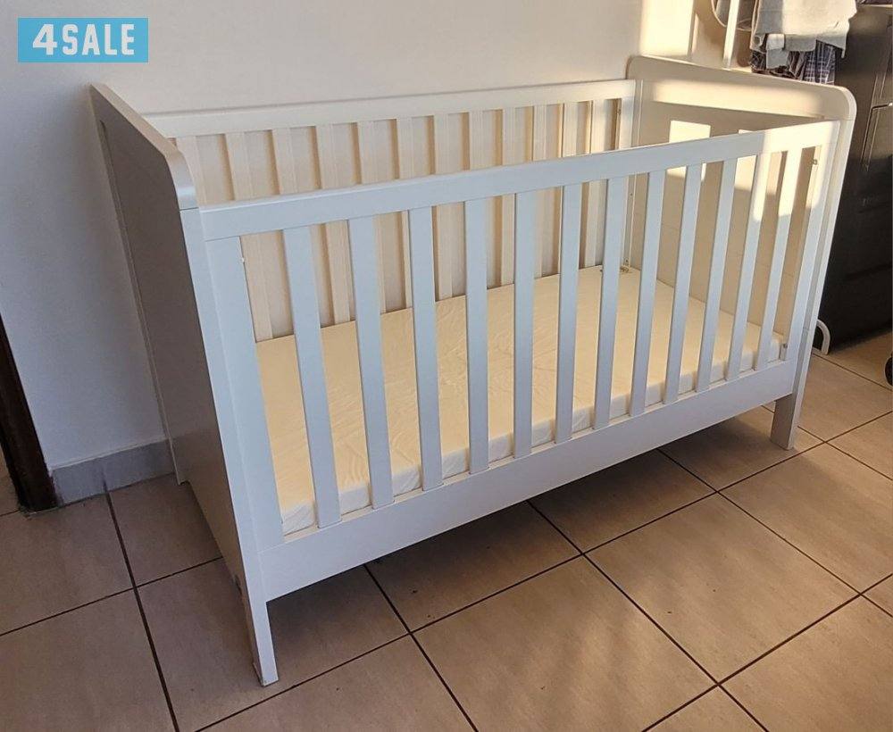 Mamas & Papas Baby Crib2