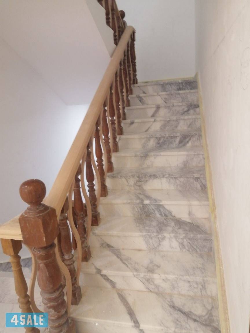 معلم نجار بيبان كبتات صباغ خشب و تصليح كل شغل خشب و تصليح0