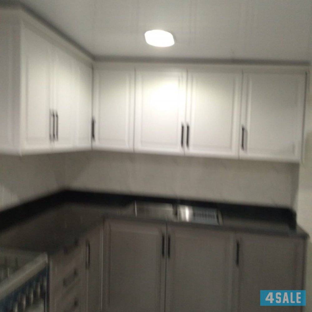 فني وصيانة مطابخ المنيوم فك وتركيب ونقل جميع المطابخ وتبديل مفصلات وما2