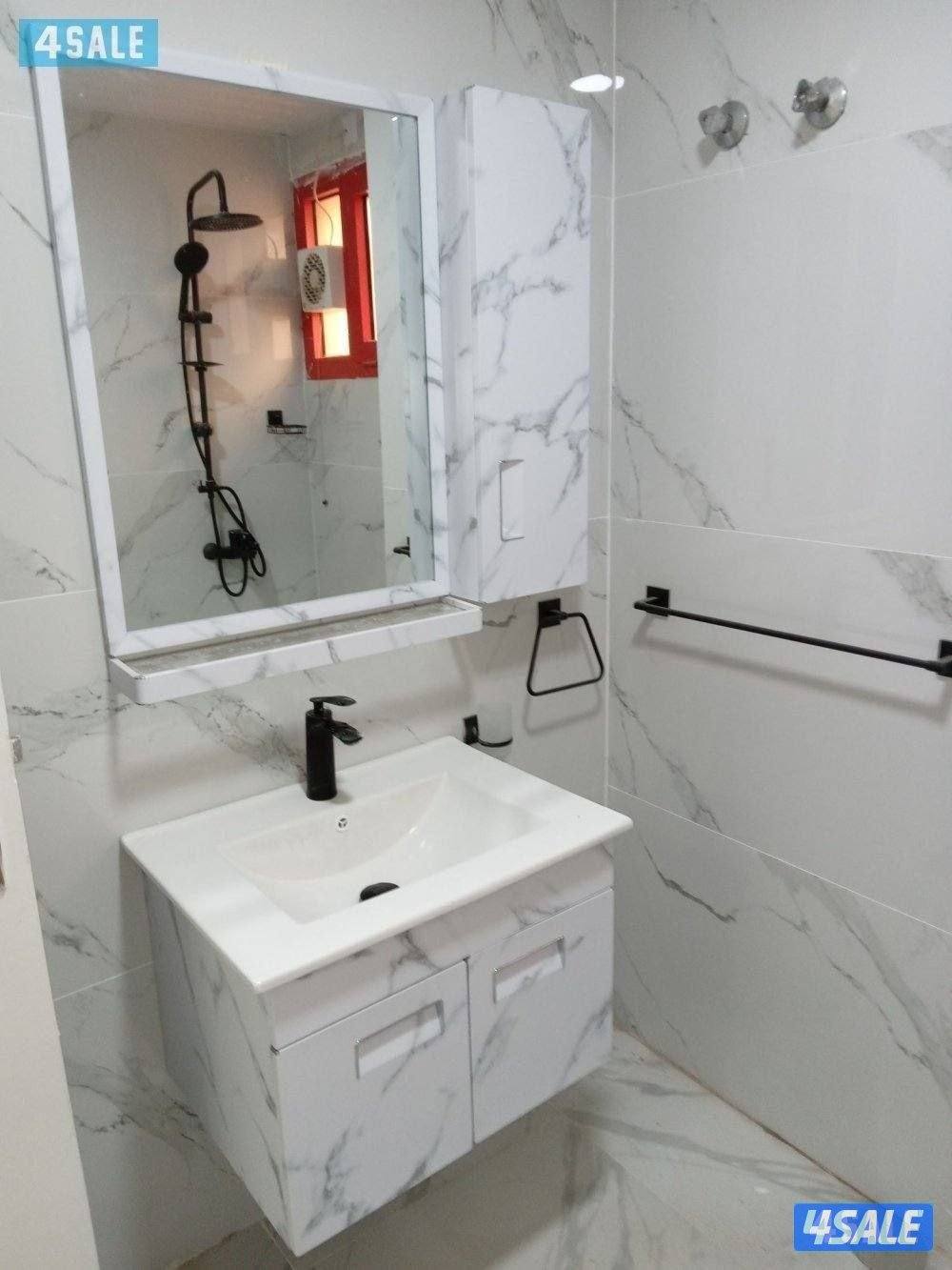 فني ادوات صحيه3