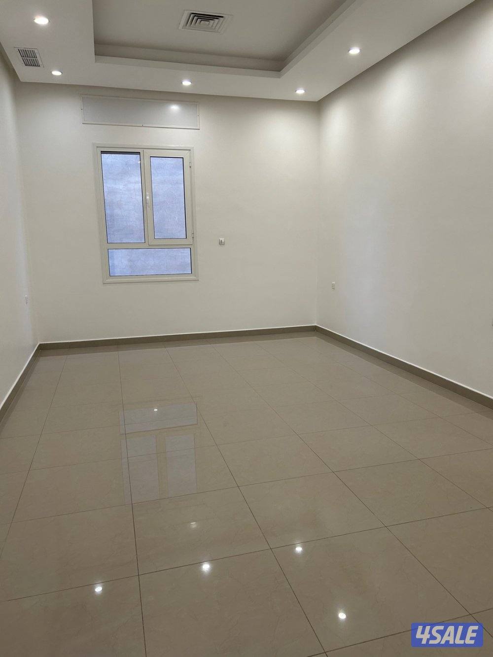 للايجار من المالك شقة في جابر الاحمد ق 52