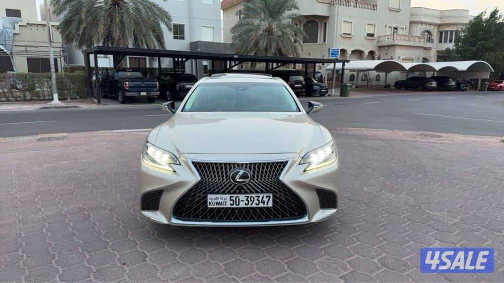 لكزس LS 350 موديل 2018 عداد 96 الف بحاله ممتازه5
