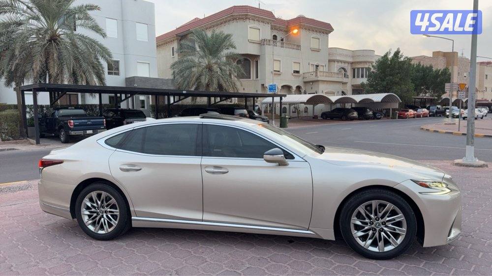 لكزس LS 350 موديل 2018 عداد 96 الف بحاله ممتازه6