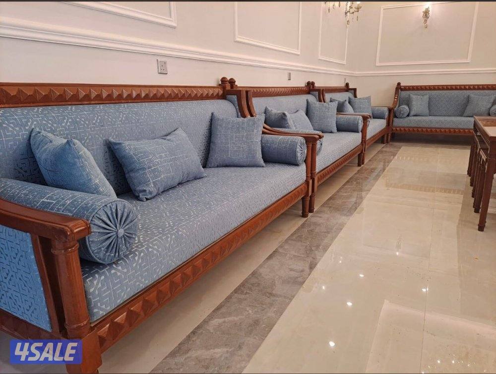 تفصال وتنجيد ديوانيات وقعدات ارضيه ومساند ظهز باقل الاسعار1