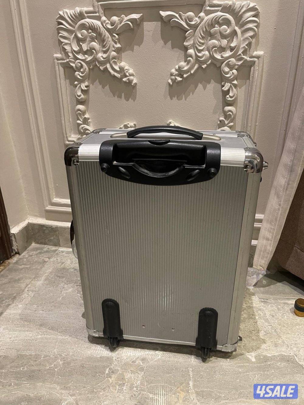 للبيع تلفزيون متنقل 19 بوصة3