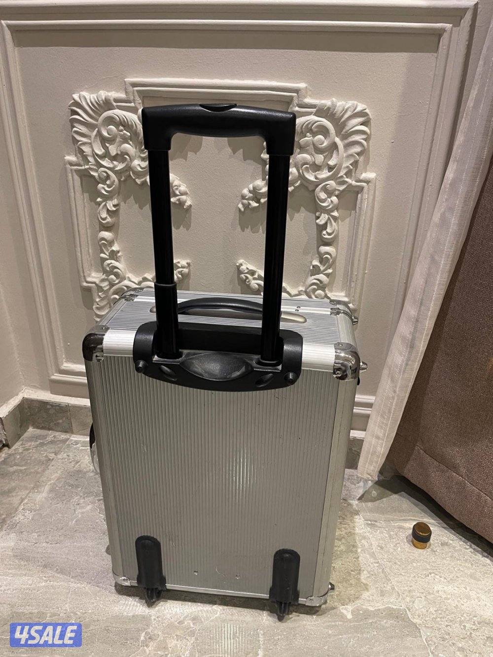 للبيع تلفزيون متنقل 19 بوصة5