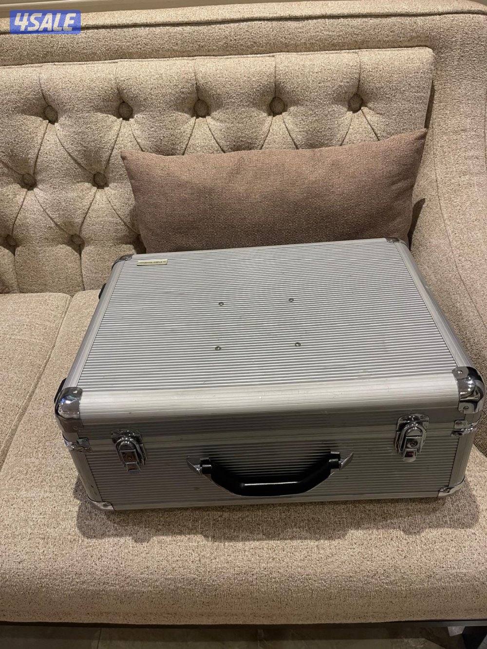 للبيع تلفزيون متنقل 19 بوصة9