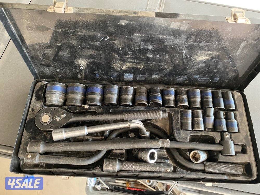 كراج سيارات للبيع2