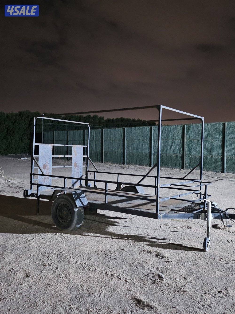 للبيع بقي سيارة مع العربانه صيني موديل 20212