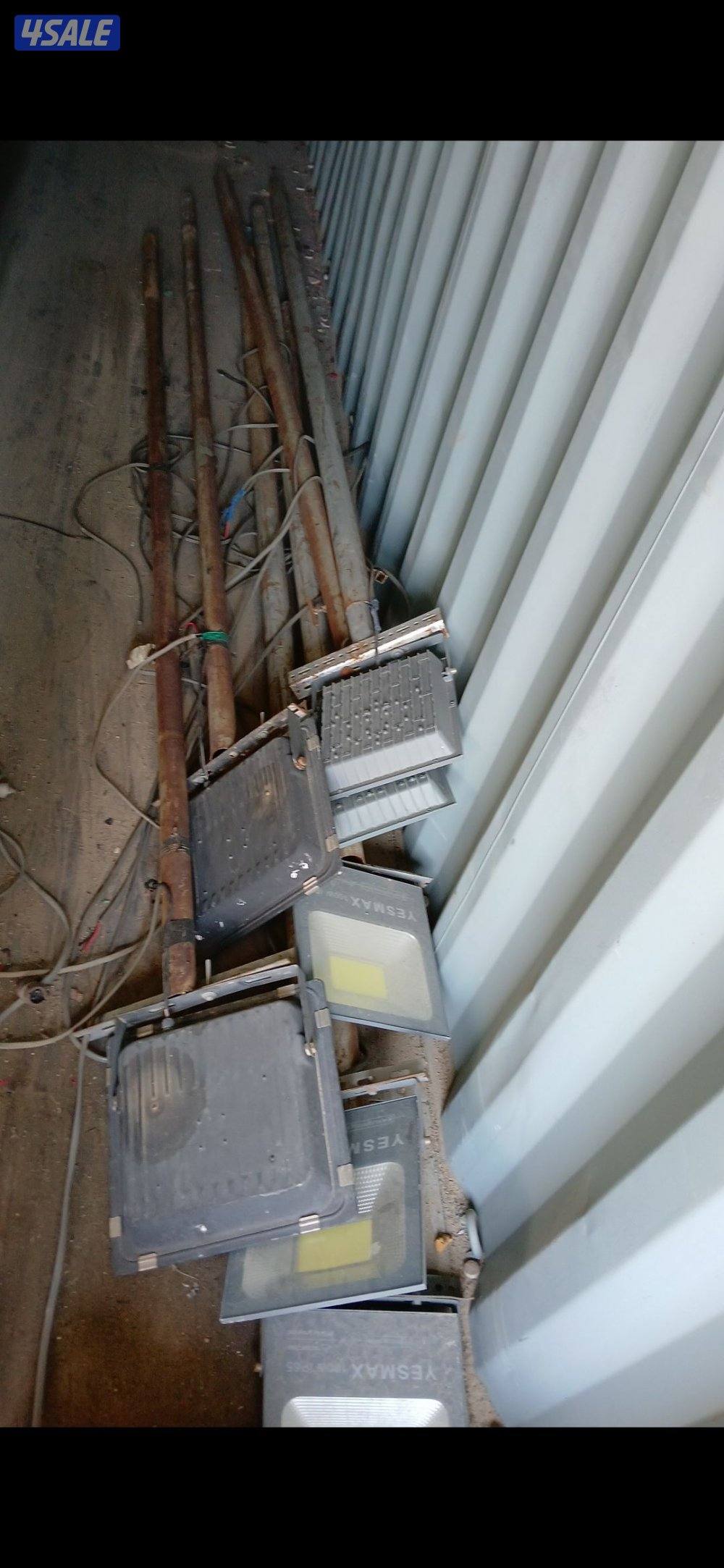 للبيع عربانه وكراسي واكثر من خيمه وحمام ومطبخ5