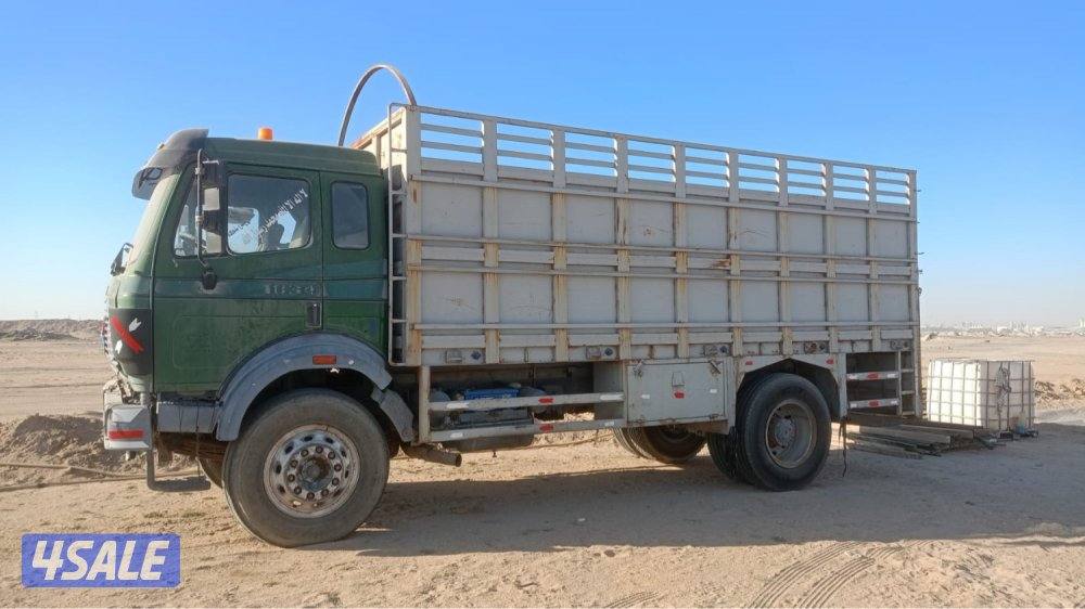 للبيع بدي لوري ((صندوق)) نظيف او بدل مع تانكي تنكر نظيف مع طرمبة0