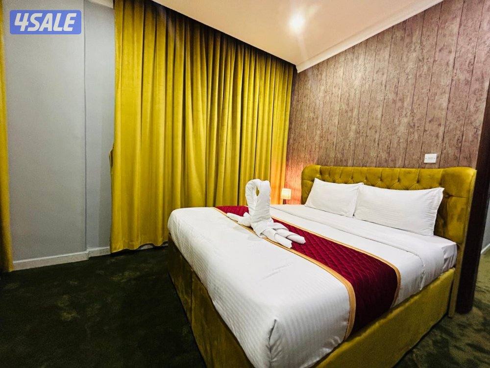 موقف سيارات تحت الأرض متاح...2