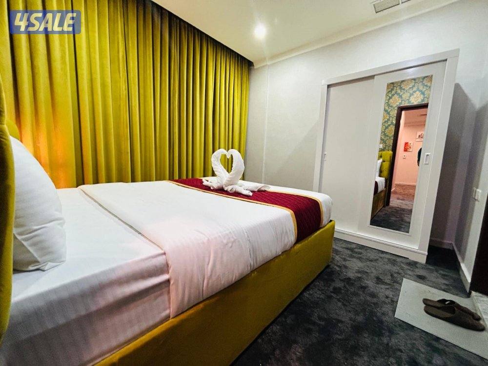 موقف سيارات تحت الأرض متاح...5