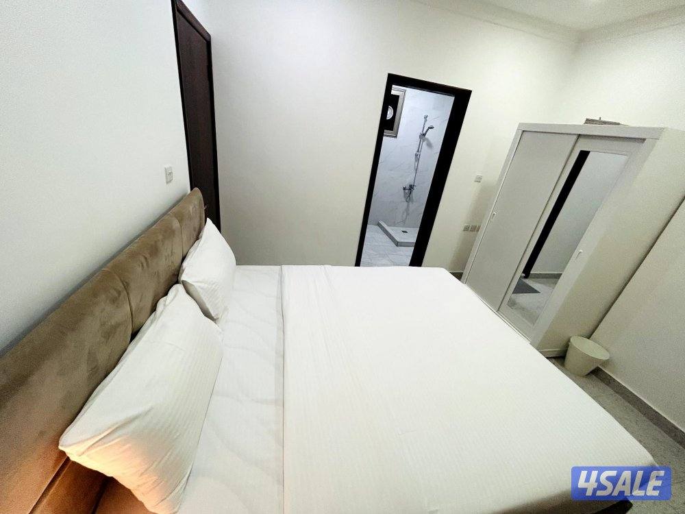 موقف سيارات تحت الأرض متاح...7