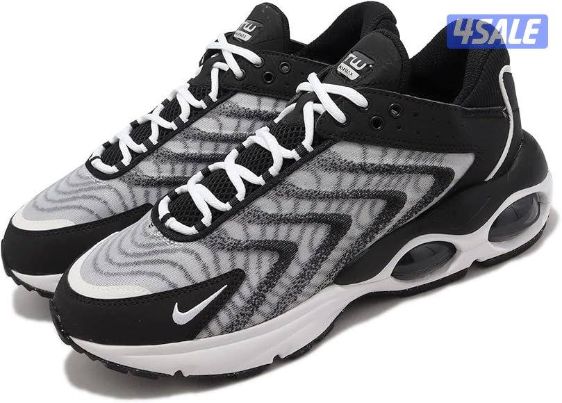 للبيع جوتي جديد NIKE AIR MAX TW مقاس ٤٤0