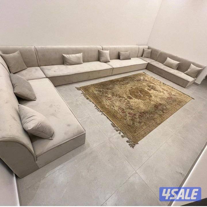 تفصال وتنجيد مساند ومخاد على حسب طلبك. فخم وضمان جودة 

نوفر لكم خدمة:11