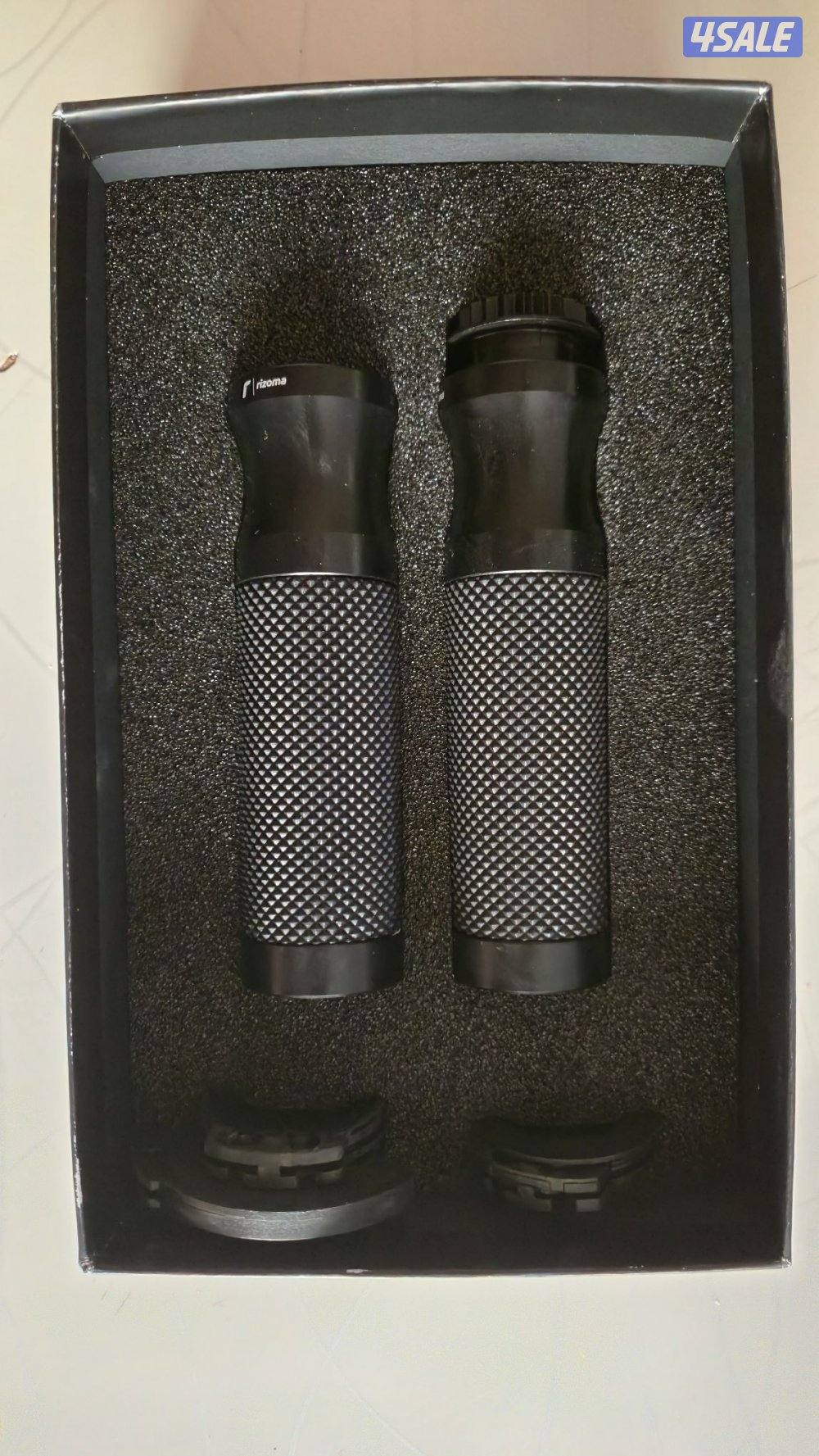 Rizoma Universal Motorcycle handle grips0