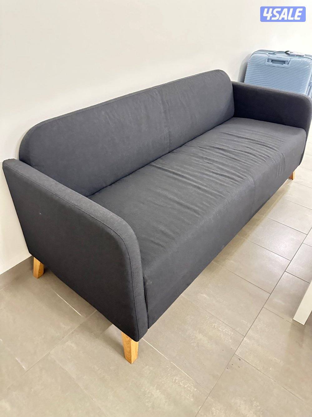 New furniture from IKEA not used, original price 150 kd. فرش صوفا جديد1