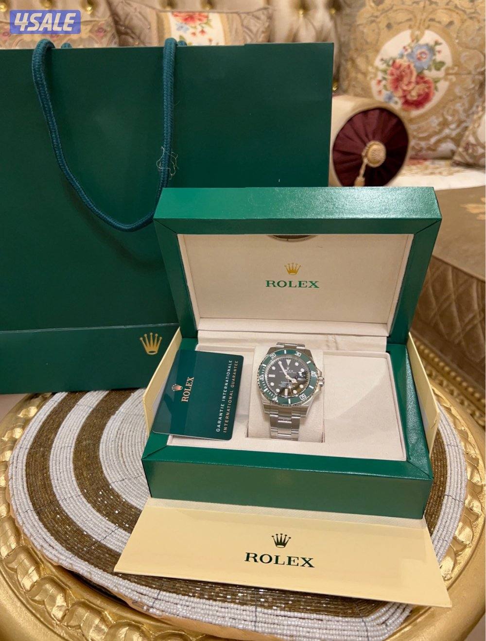 للبيع ساعة ستار بكس سنغفورة جديدة غير مستخدمه اخت الاصلية بضبط1