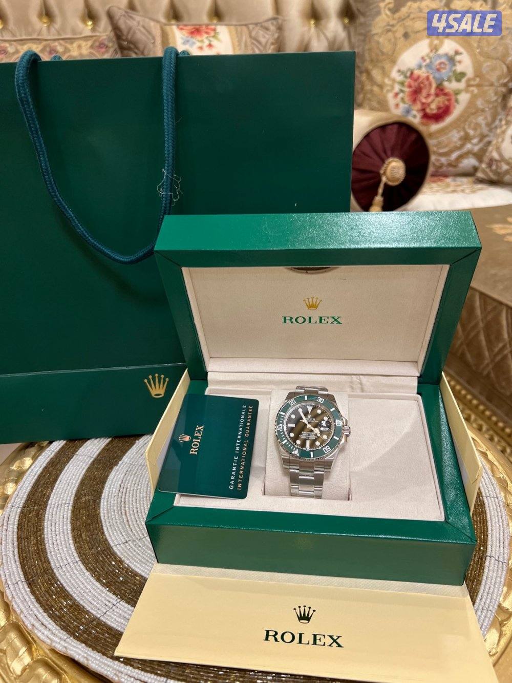 للبيع ساعة ستار بكس سنغفورة جديدة غير مستخدمه اخت الاصلية بضبط4