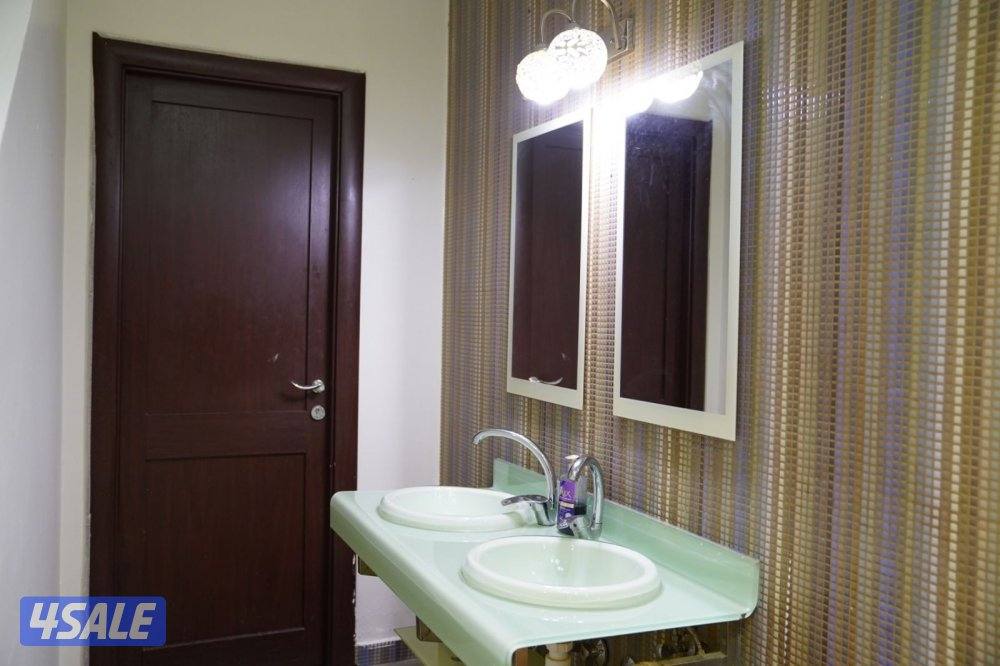 لا يوجد لا سنوي ولا شهري4