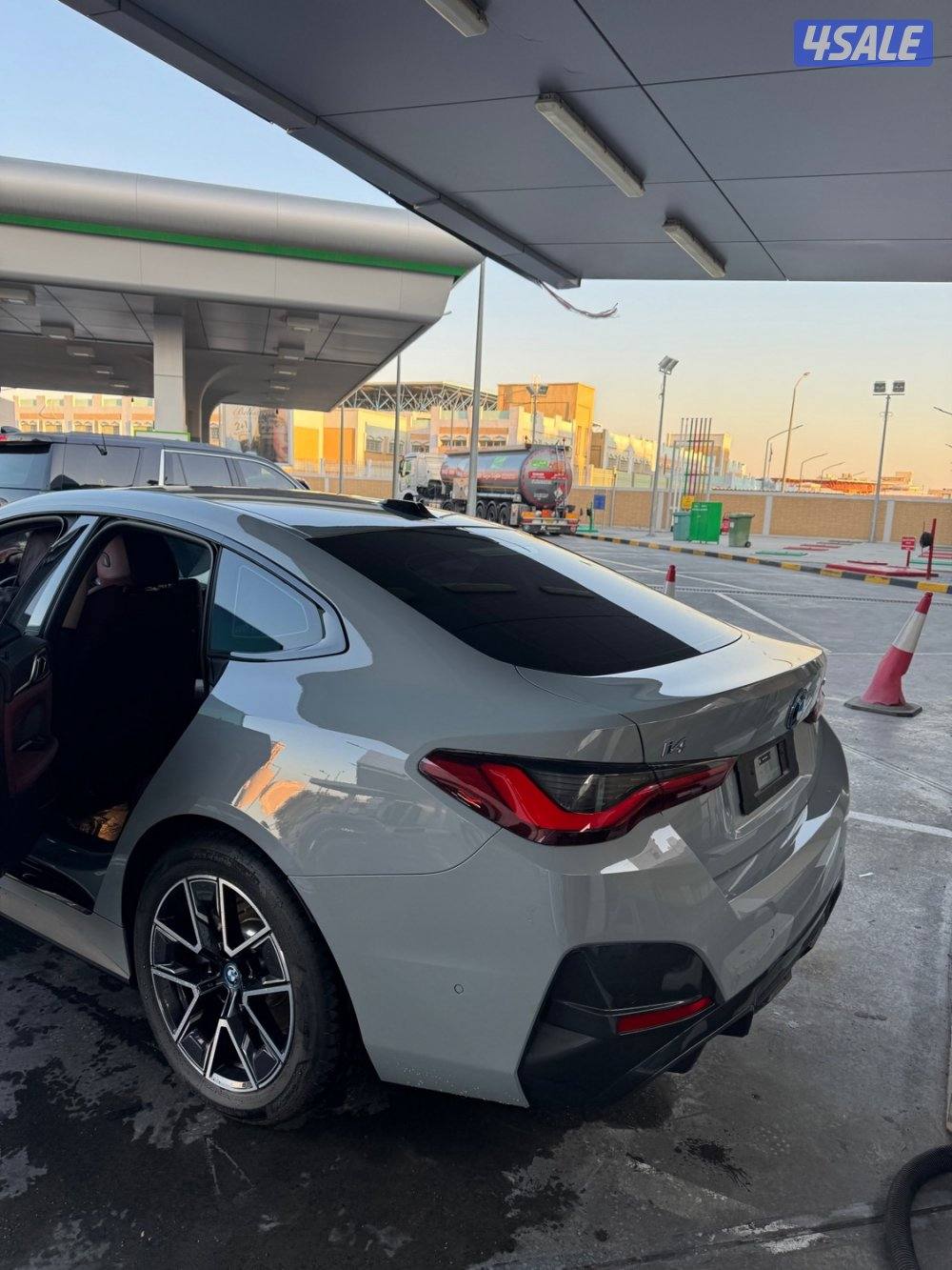 سيارة كهربائية بالكامل I4 e drive electricity1