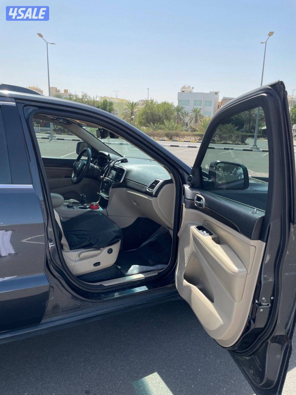 Grand Cherokee Laredo 2014 - جيب قراند شيروكي موديل 20147