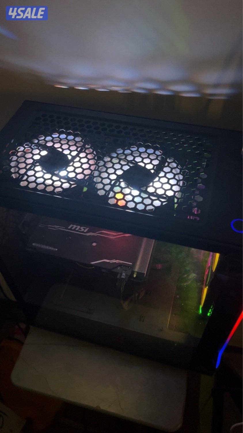 بي سي قيمنق وطاوله وكرسي2