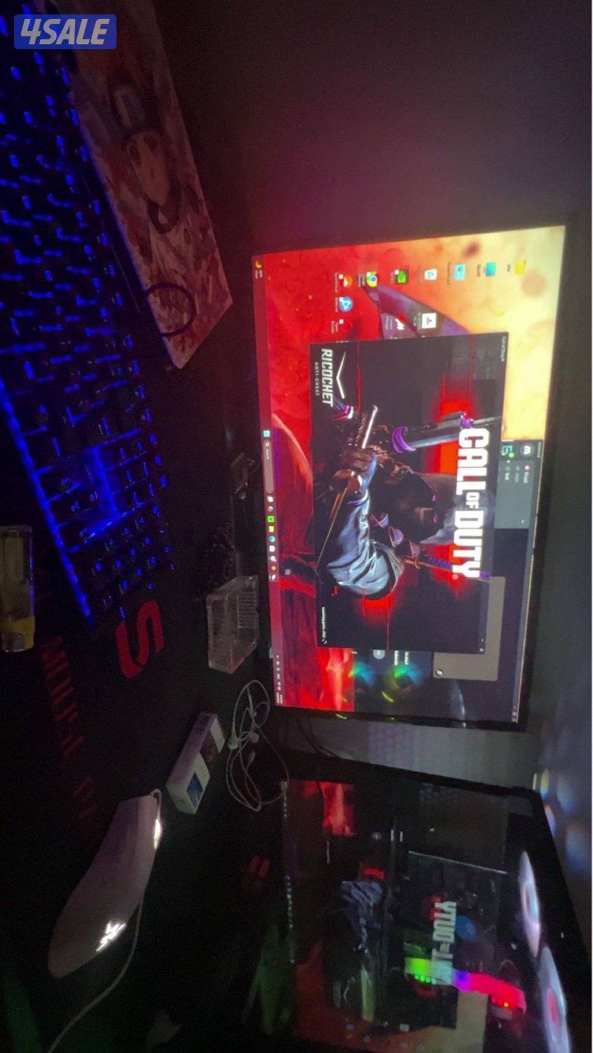 بي سي قيمنق وطاوله وكرسي1