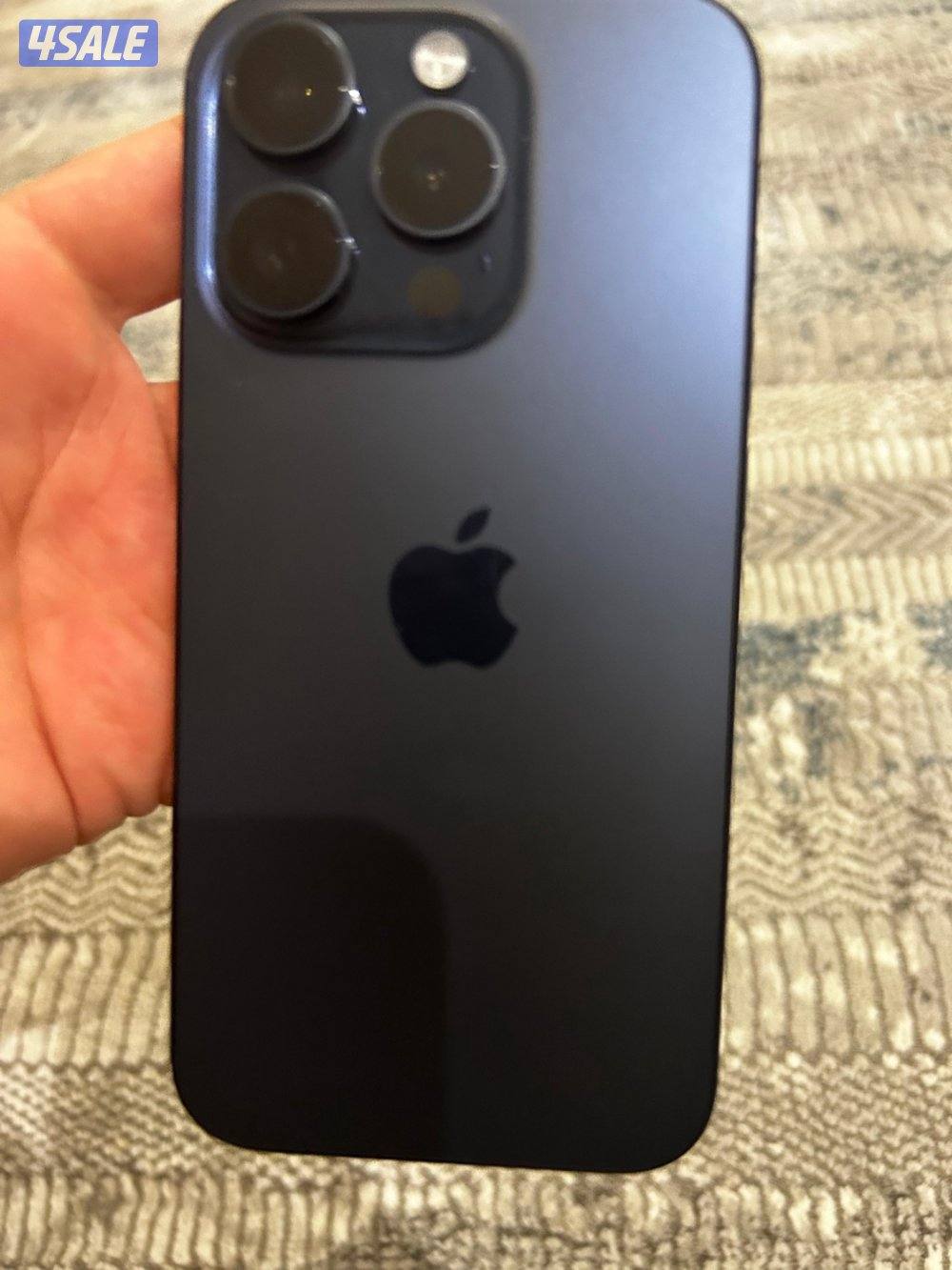 للبيع ايفون 15 برو1