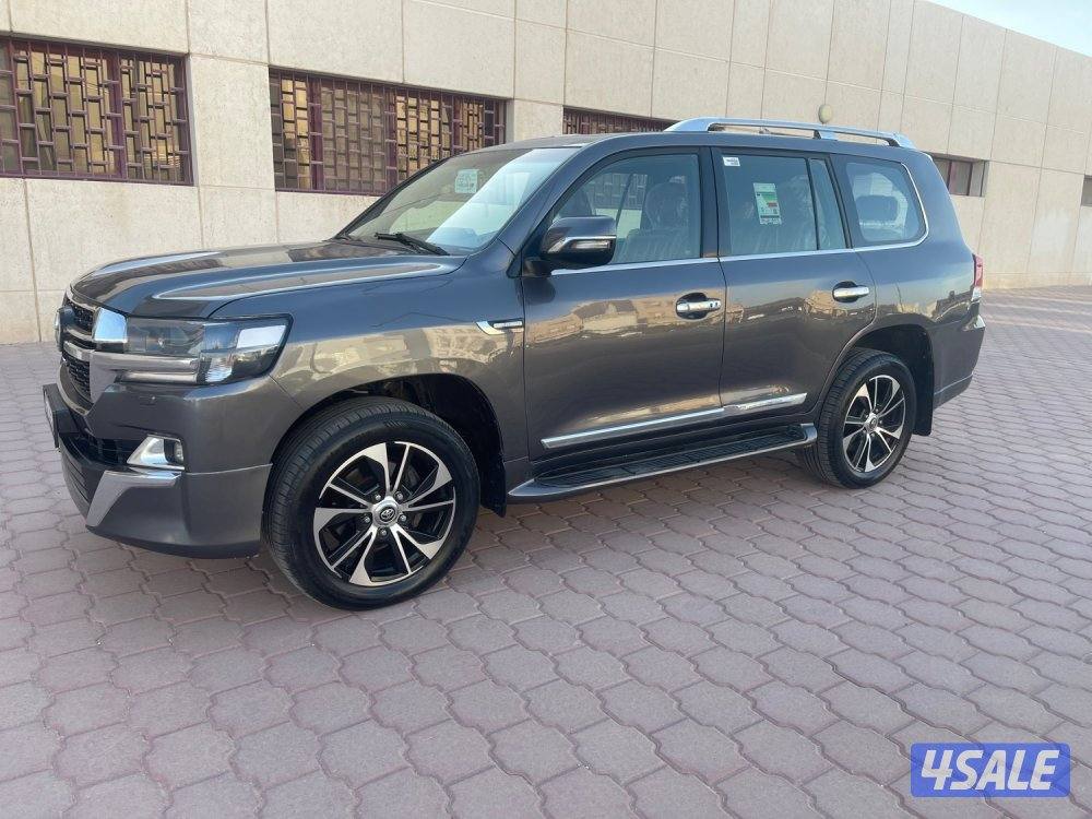 لاندكروزر ٢٠٠٩ مجدد داخل وبره ٢٠٢١2