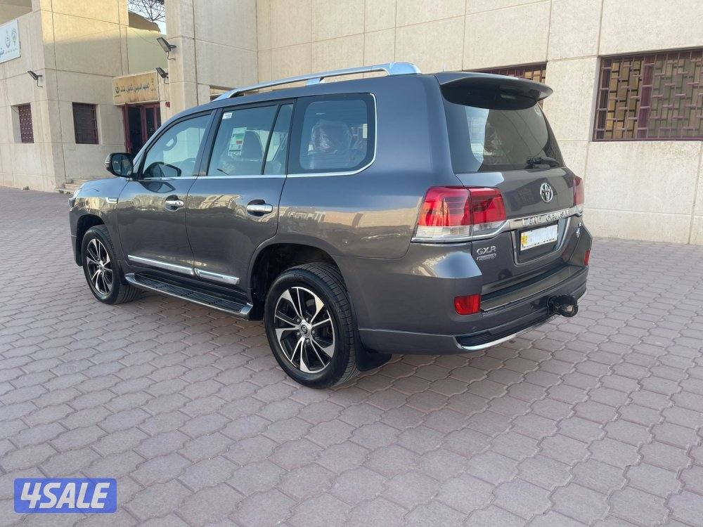 لاندكروزر ٢٠٠٩ مجدد داخل وبره ٢٠٢١4
