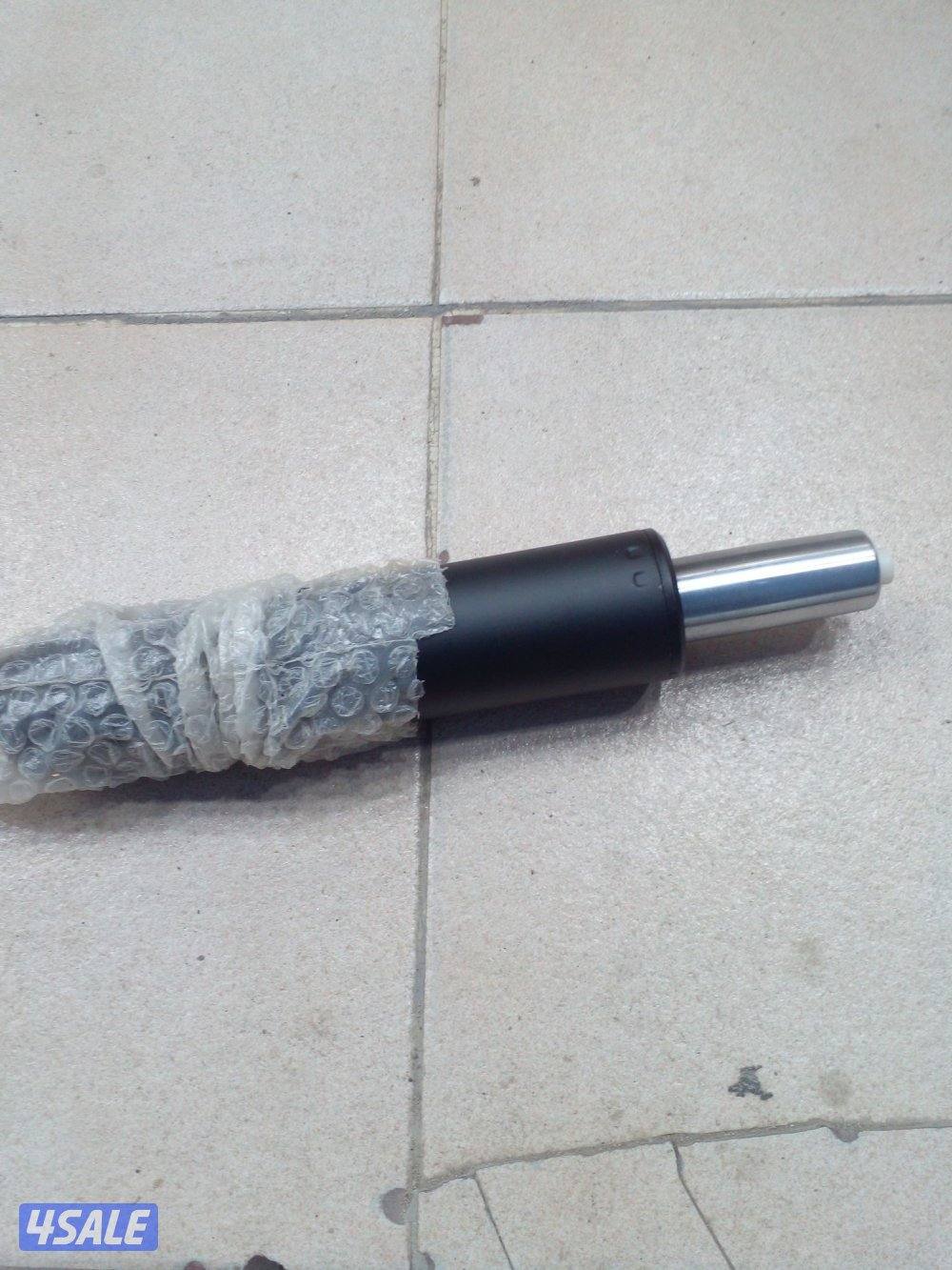 تصليح طاولات كراسي مكتب صالونات استرخاء جميع محافظات2