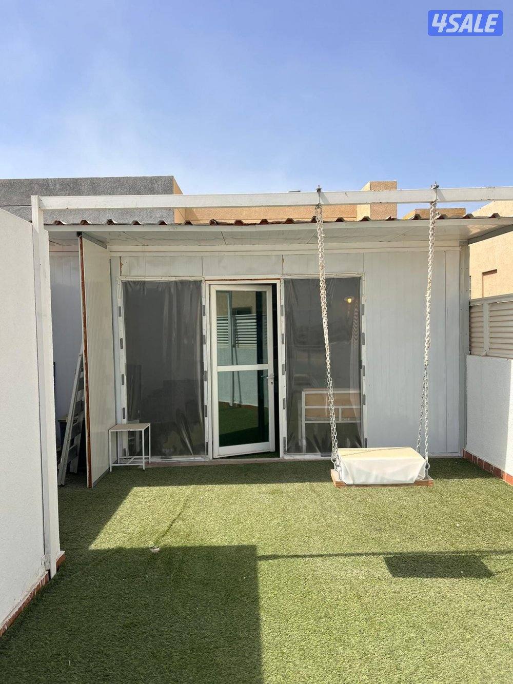 للبيع شقه مطله علي الخور وعلي حمام السباحه5