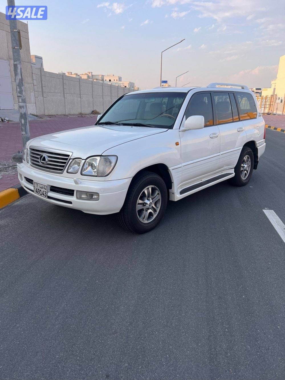 للبيع جيب لكزس0